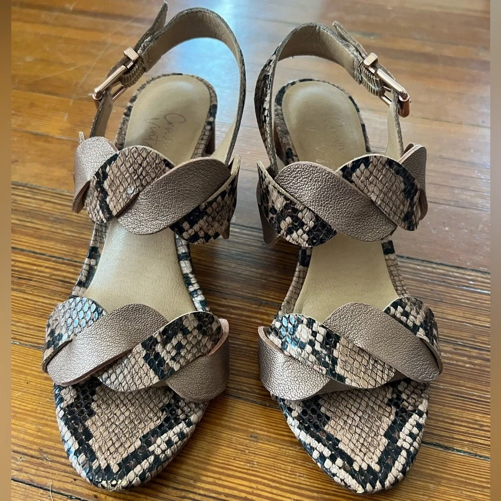 Crown Vintage VARENKA style sandal size 6.5M - Picture 3 of 8